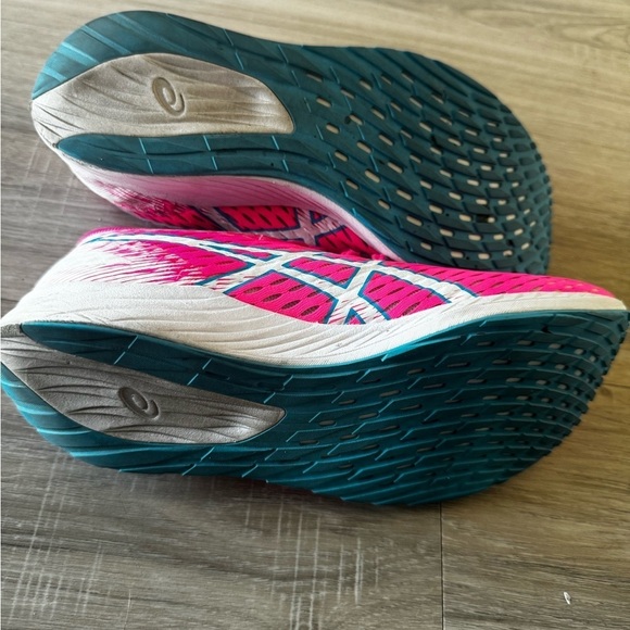 ASICS Hyper Speed - Running Shoes - Pink Size 7.5 Minimal Tread Wear (~10 miles) - Picture 7 of 7